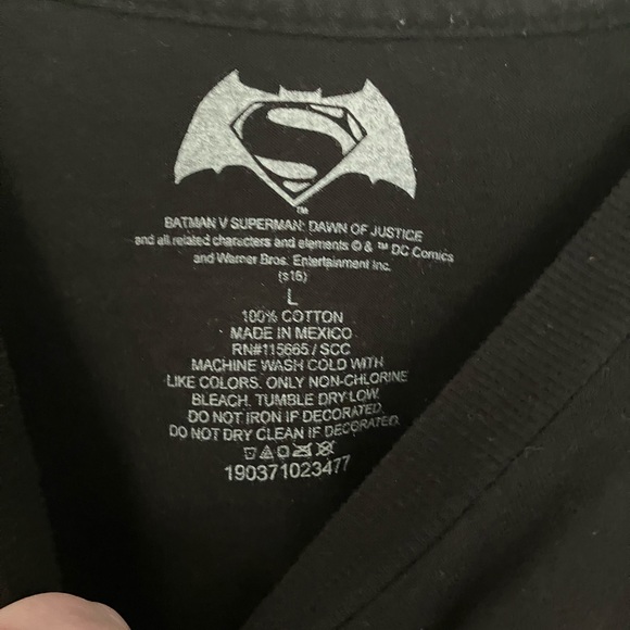 Dawn of Justice Superman v. Batman Print T-Shirt - Picture 2 of 2